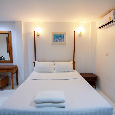 פאטאיה 18 Coins Budget Hotel מראה חיצוני תמונה
