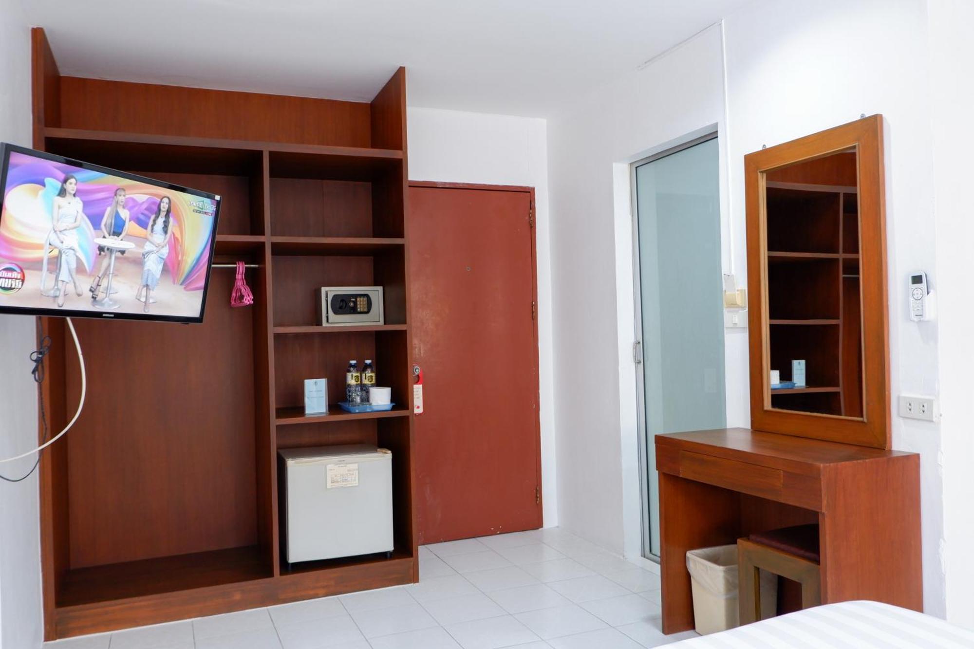 פאטאיה 18 Coins Budget Hotel מראה חיצוני תמונה