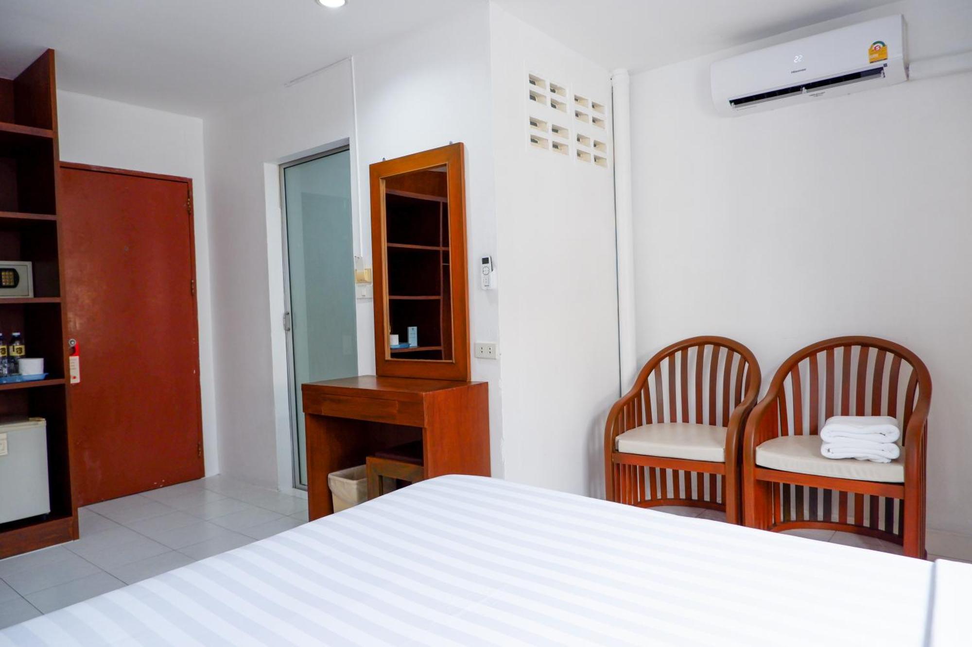 פאטאיה 18 Coins Budget Hotel חדר תמונה
